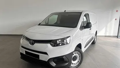 Branco Usado 2024 Toyota Proace City City Monovolume | € 22.250 (Preço justo)