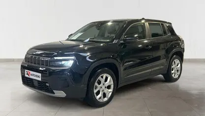 Usado Jeep Avenger Altitude 101 HP (74 kW) 2024 Preto SUV