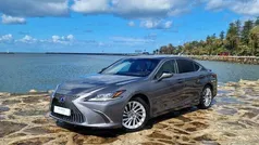 Cinza Usado 2021 Lexus ES300H Luxury Line Sedan | € 47.500