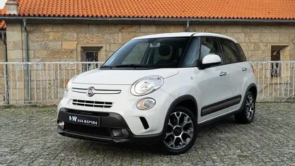 Branco Usado 2015 Fiat 500L Lounge Monovolume | € 7.990 (Preço justo)