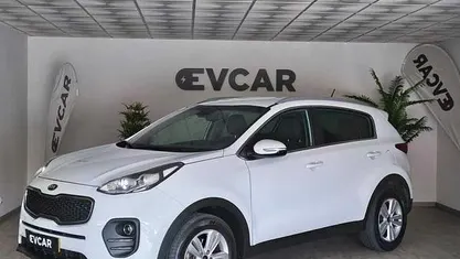 Branco Usado 2016 Kia Sportage SUV | € 15.750 (Preço justo)