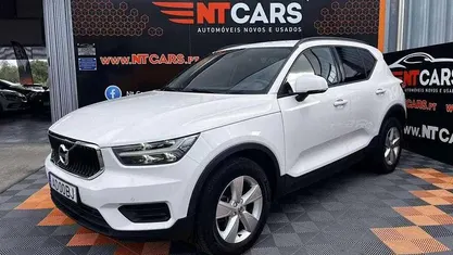 Usado Volvo XC40 Momentum 150 HP (110 kW) 2020 Branco SUV