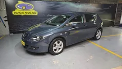 Cinzento Usado 2009 Seat Leon Style | € 6.250 (Preço justo)