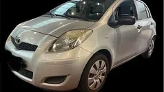 Cinzento Usado 2009 Toyota Yaris | € 6.500 (Preço justo)
