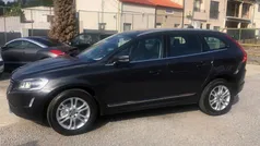 Cinzento Usado 2015 Volvo XC60 Summum SUV | € 18.999 (Preço justo)