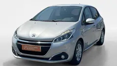 Cinza Usado 2015 Peugeot 208 Active Citadino | € 8.490 (Preço justo)