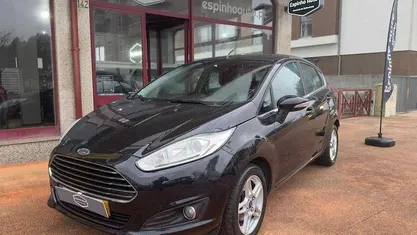 Usado Ford Fiesta 100 HP (73 kW) 2013 Preto Citadino