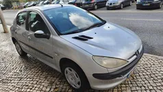 Cinza Usado 2002 Peugeot 206 | € 1.850 (Bom preço)
