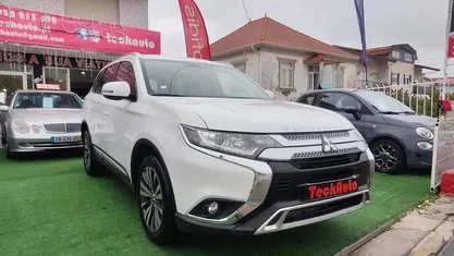 Branco Usado 2020 Mitsubishi Outlander SUV | € 21.980 (Preço justo)