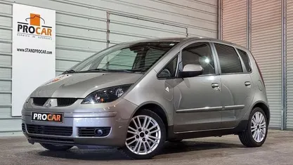 Cinza Usado 2007 Mitsubishi Colt Inform | € 5.500 (Bom preço)