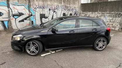 Usado Mercedes A180 109 HP (80 kW) 2012 Preto Citadino