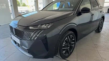 Cinzento Novo 2025 Peugeot 3008 | € 34.500 (Preço justo)