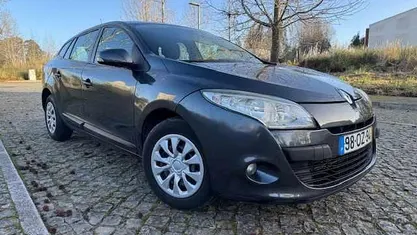 Usado Renault Mégane GrandTour 90 HP (66 kW) 2010 Cinzento Carrinha
