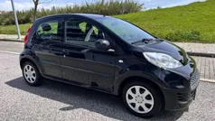 Preto Usado 2009 Peugeot 107 Citadino | € 5.000 (Preço justo)