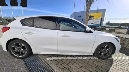 Branco Usado 2018 Ford Focus Citadino | € 15.000 (Preço justo)