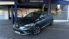 Cinza Usado 2021 Renault Clio V Intens | € 14.980 (Preço justo)