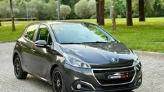Usado 2018 Peugeot 208 Allure Citadino | € 10.999 (Bom preço)
