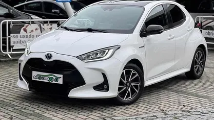 Usado 2021 Toyota Yaris Hybrid Citadino | € 18.990 (Preço justo)
