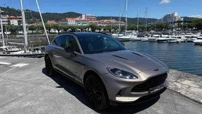 Usado Aston Martin DBX 551 HP (405 kW) 2022 SUV