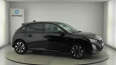 Preto Usado 2025 Peugeot e-208 Allure Citadino | € 27.990 (Preço justo)