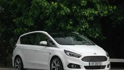 Branco Usado 2015 Ford S-MAX S Monovolume | € 16.750 (Preço justo)