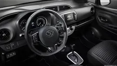 Cinza Usado 2018 Toyota Yaris Hybrid Active | € 12.990 (Bom preço)