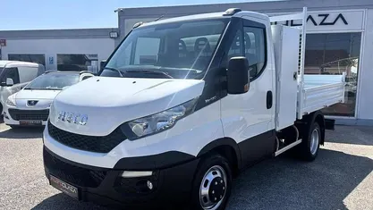 Branco Usado 2015 Iveco Daily | € 23.900 (Bom preço)
