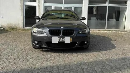 Cinzento Usado 2008 BMW 320 Coupé | € 13.800 (Preço justo)