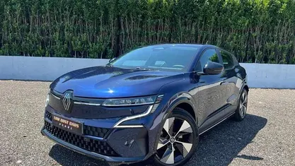 Azul Usado 2023 Renault Mégane Techno | € 28.990 (Preço justo)