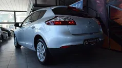 Cinzento Usado 2015 Renault Mégane III LIMITED Citadino | € 9.800 (Bom preço)