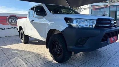 Branco Usado 2018 Toyota HiLux Pickup | € 27.950 (Bom preço)