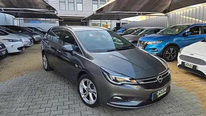 Cinzento Usado 2018 Opel Astra Sport Carrinha | € 11.400 (Preço justo)