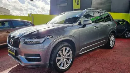 Cinzento Usado 2017 Volvo XC90 SUV | € 24.990 (Preço justo)