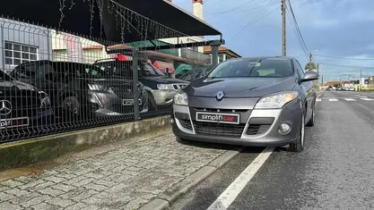 Usado Renault Mégane III 110 HP (80 kW) 2011 Antracite Coupé