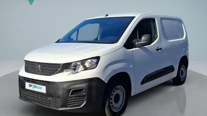 Branco Usado 2021 Peugeot Partner Monovolume | € 14.690 (Preço justo)
