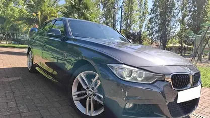 Cinzento Usado 2015 BMW 318 Sedan | € 16.980 (Preço justo)