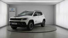 Branco Usado 2023 Jeep Compass Trailhawk SUV | € 32.490 (Preço justo)