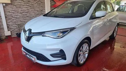 Branco Usado 2021 Renault Zoe Intens Citadino | € 13.999 (Preço justo)