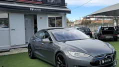 Cinza Usado 2014 Tesla Model S Sedan | € 30.750 (Preço justo)