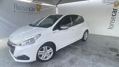 Usado 2019 Peugeot 208 Signature Sky Citadino | € 9.990 (Bom preço)