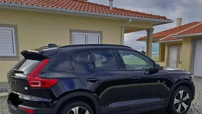 Usado Volvo XC40 169 kW (231 HP) 2023 Preto SUV