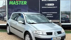 Cinzento Usado 2004 Renault Mégane II Authentique Citadino | € 3.250 (Preço justo)