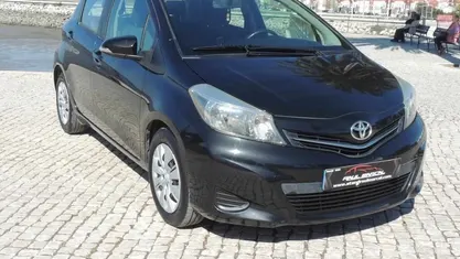 Usado Toyota Yaris 90 HP (66 kW) 2012 Citadino