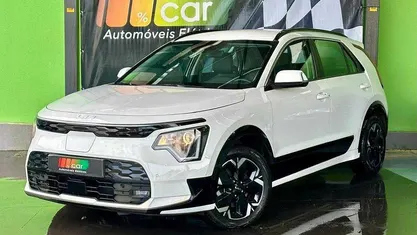 Usado 2023 Kia e-Niro SUV | € 27.250 (Bom preço)
