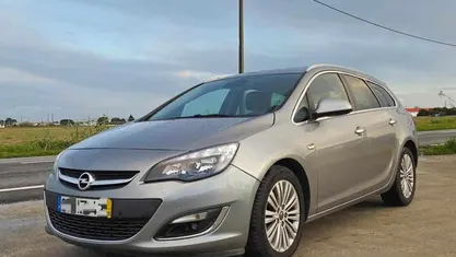 Cinza Usado 2013 Opel Astra Cosmo Carrinha | € 8.500 (Preço justo)