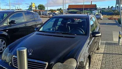 Usado Mercedes C220 143 HP (105 kW) 2003 Sedan