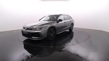 Usado VW Passat 272 HP (200 kW) 2024 Carrinha