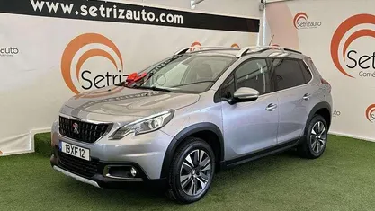 Cinza Usado 2019 Peugeot 2008 Allure SUV | € 13.750 (Preço justo)