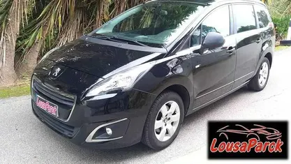 Usado Peugeot 5008 Active 120 HP (88 kW) 2016 Monovolume