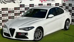Branco Usado 2017 Alfa Romeo Giulia Super Sedan | € 24.900 (Preço justo)